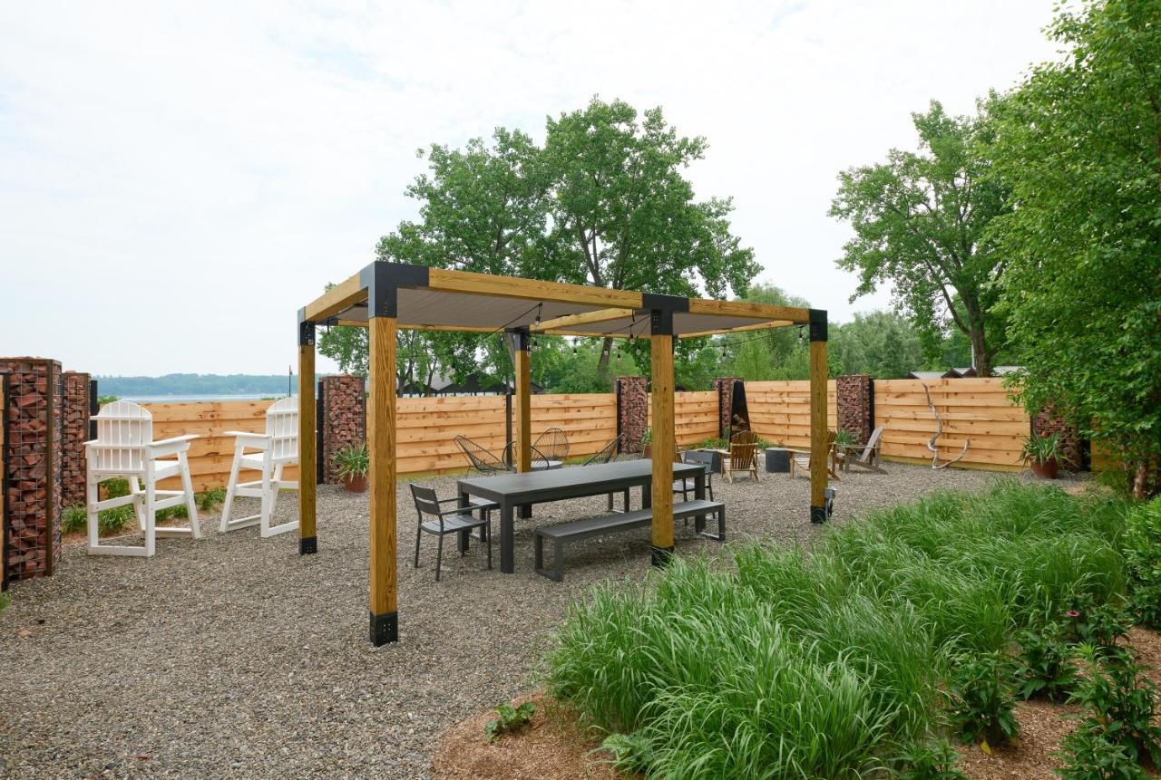 Hutton Brickyards Riverfront Hotel & Venue Kingston Exterior foto